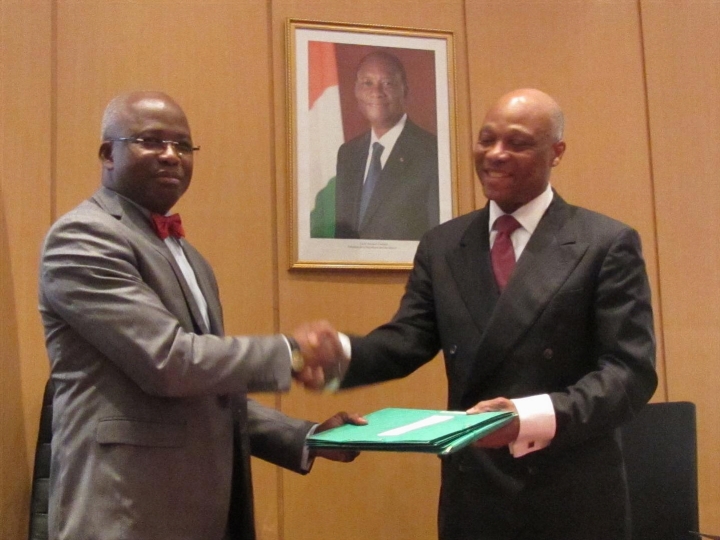 Ministère de l`Industrie : le Ministre d`Etat Moussa Dosso passe la main à Jean Claude Brou